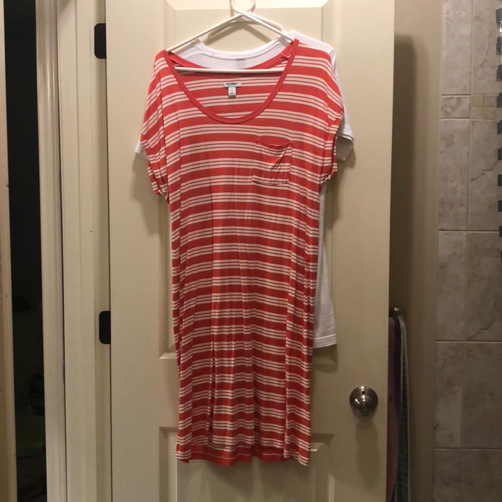 Super cute orange and white T-shirt dress